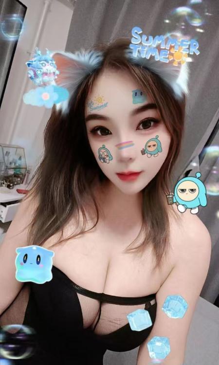 安华桥镜前爆乳西西