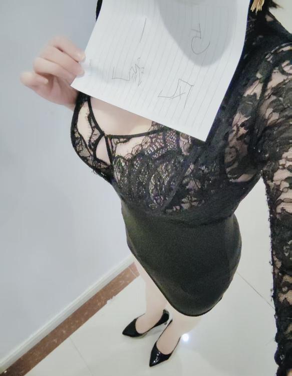 东风性感小姐姐