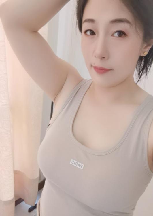 胸大屁股大能给夹麻儿