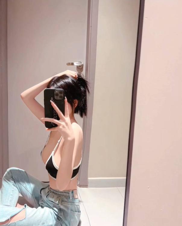 天然大胸颜值老师