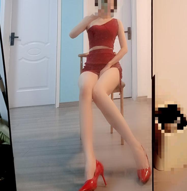 瑶海个人丝足大长腿