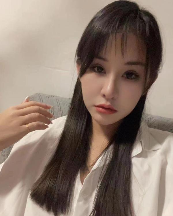 大长腿风骚美女