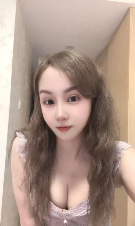 服务系风骚雪媚娘