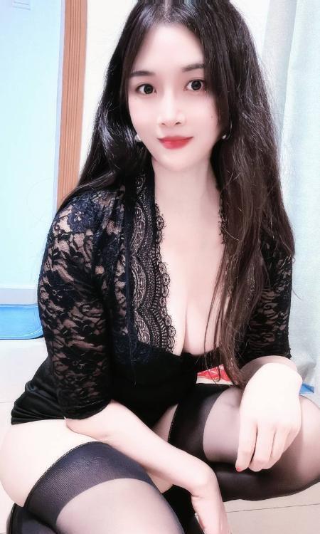 性感丰满翘臀月儿