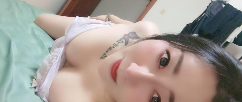 D奶大屁股偷情骚女