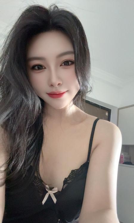 上城肤白颜值Lina