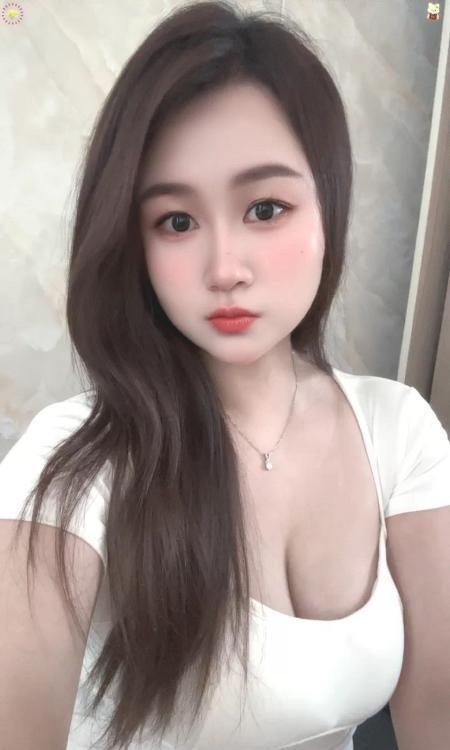 渝北丰满大奶萱萱