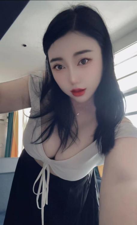 巨型坦克少妇肉欲拉满