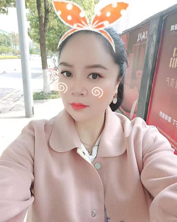 梅溪湖大胸倩倩少妇