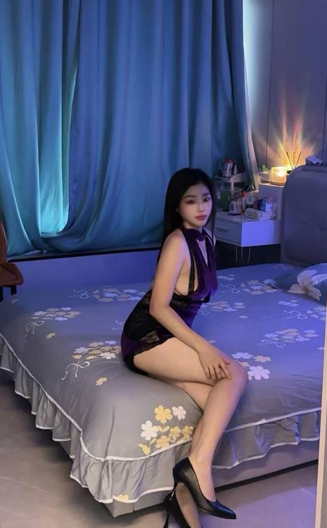 东站风骚邻家少妇