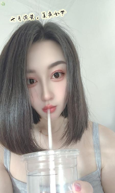 湖滨商业街美少女