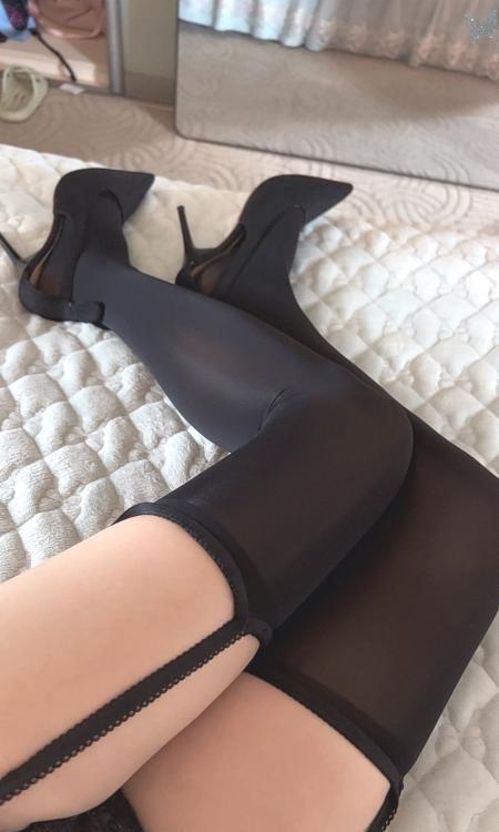 少妇姐姐丝袜美腿