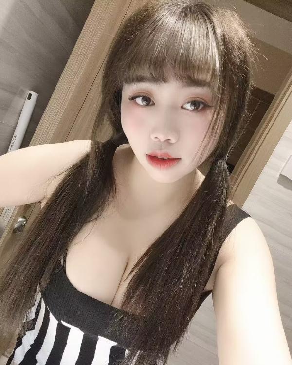 大奶子小姐姐樱桃