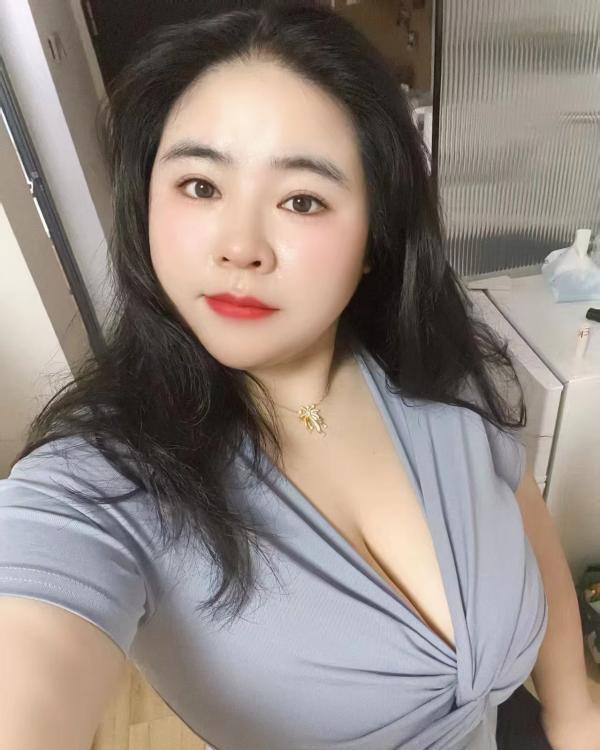 南山乳神露露