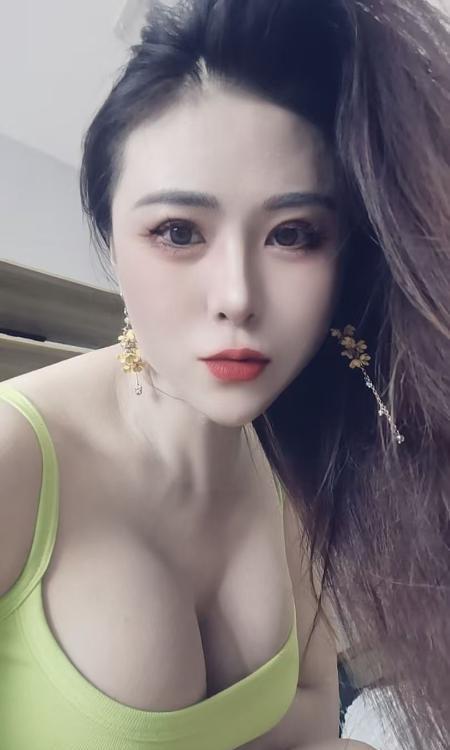 包河大熊翘臀美女