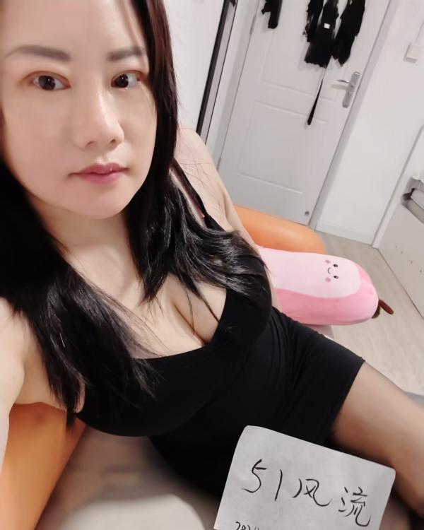 长宁大胸妹如梦体验