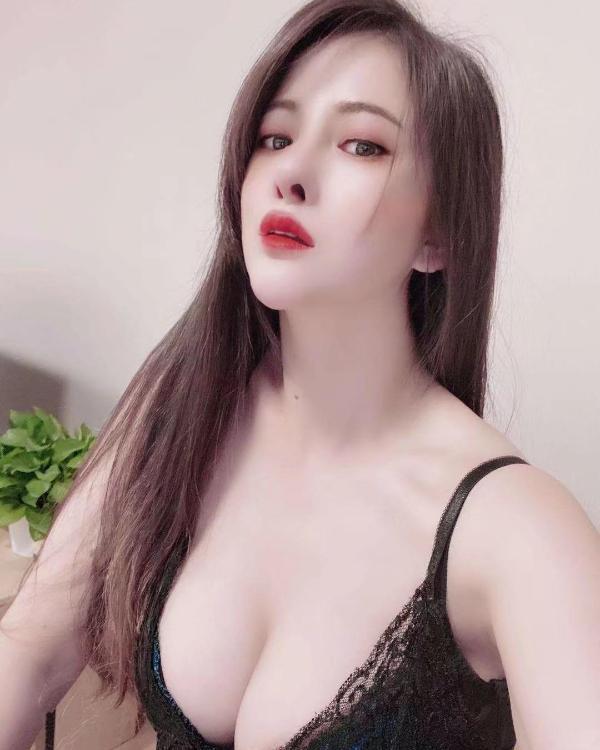 白云大奶少妇九儿