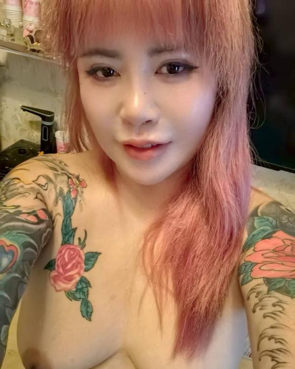 南阳纹身大奶瓶