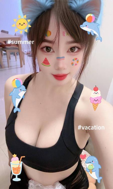 二战白嫩大奶小甜心