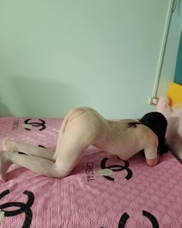 黑丝蜜桃臀小静