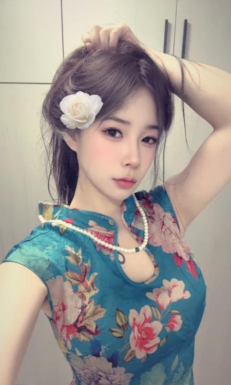 惠城舌吻反差御姐