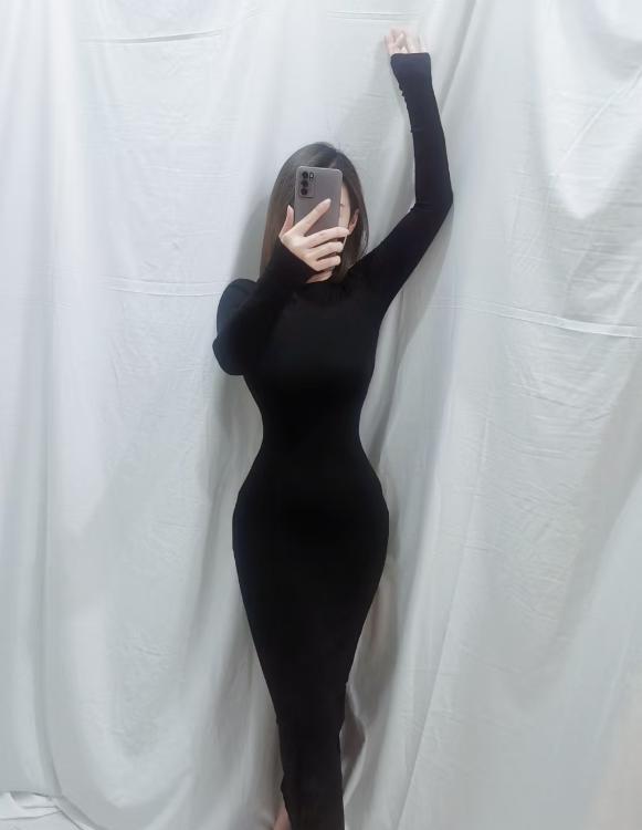 闷骚丰臀米苏老师