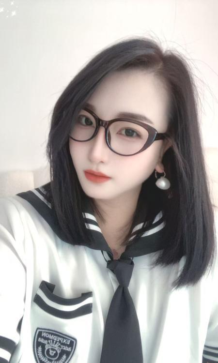 深喉锁喉女神姐姐