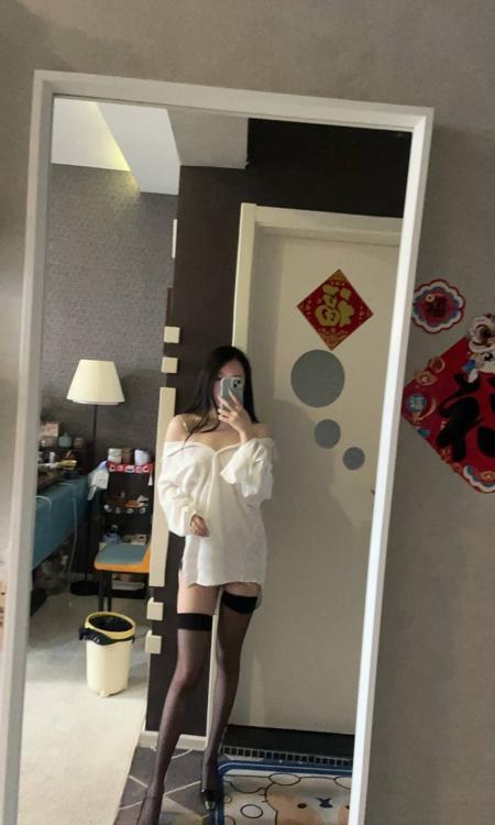 黑丝性感长腿御姐