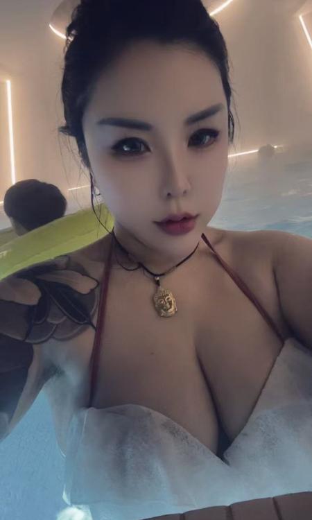 栖霞巨乳小野猫