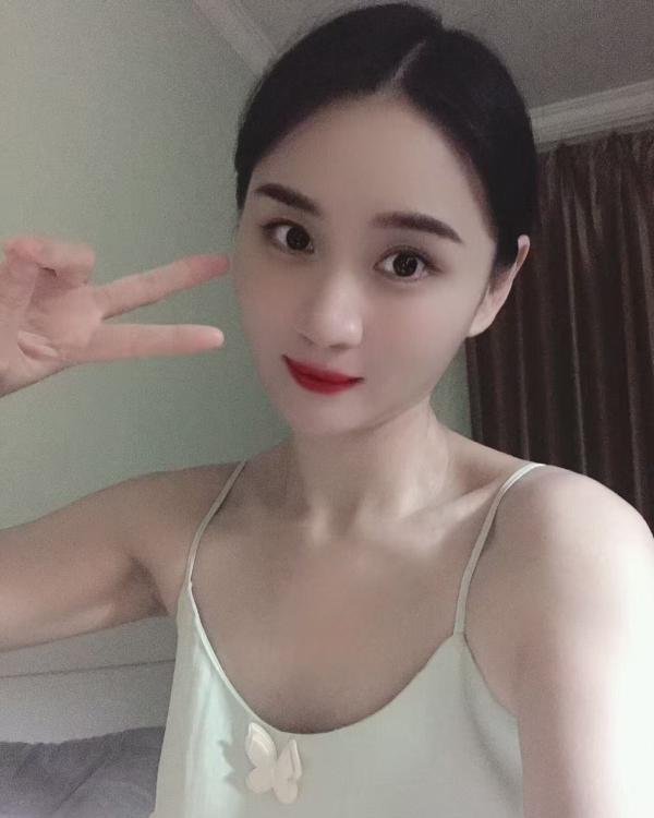 重庆南坪小美女