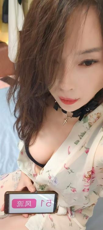 大石坝潮喷御姐小梦