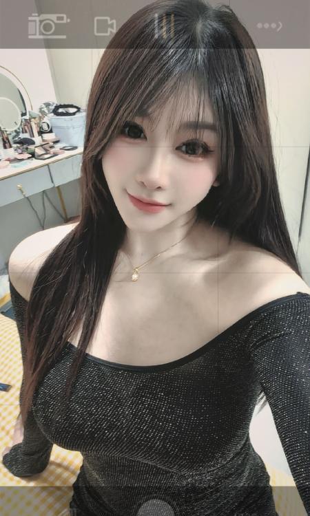 高颜值平安小姐姐