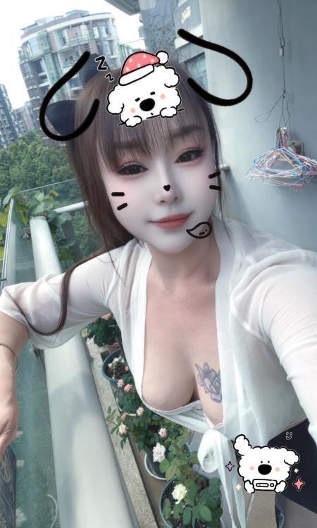 大胸服务控少妇