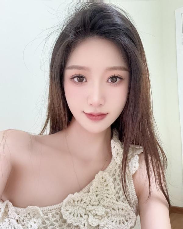 性感妩媚白嫩悠悠