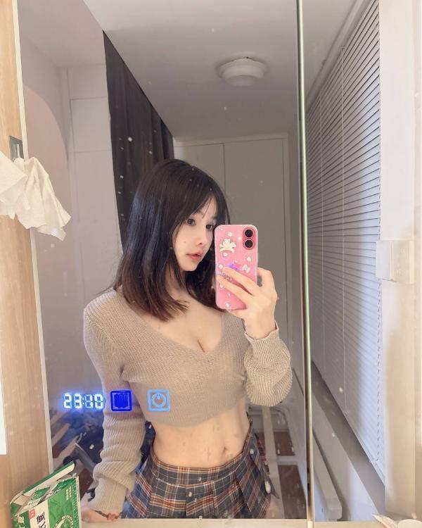 细腰翘臀女友感老师