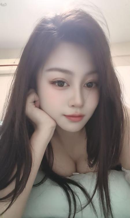 秦淮大胸小姐姐