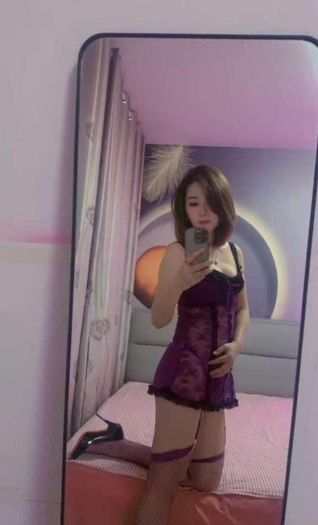 气质短发小少妇