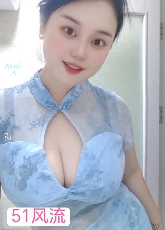 巨乳风骚小奶牛