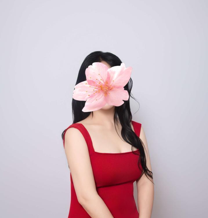 东门大桥三通小姐姐