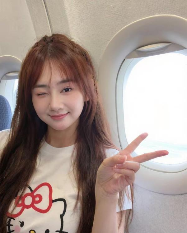 颜值大奶小琪琪