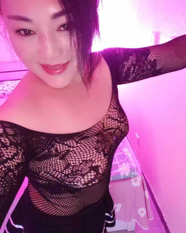 三通服务型熟女