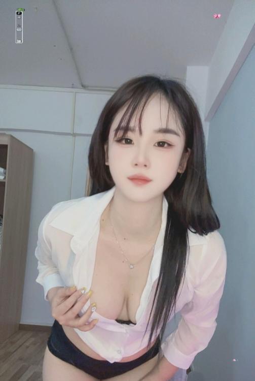 龙华颜值淼淼妹子