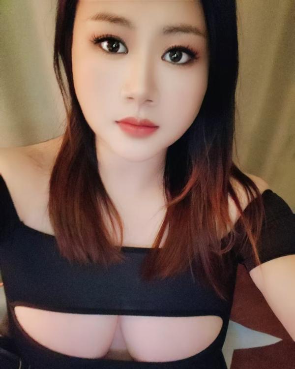 大胸肥臀光谷晴岚