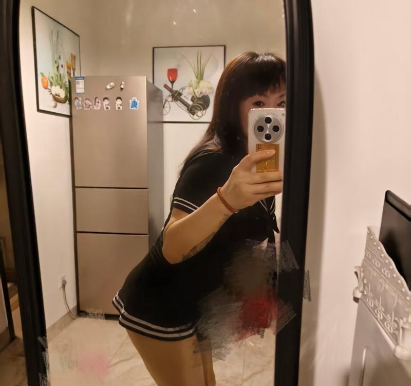 服务系熟女玲玲