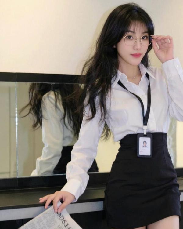 可纯可欲颜值女友姗姗