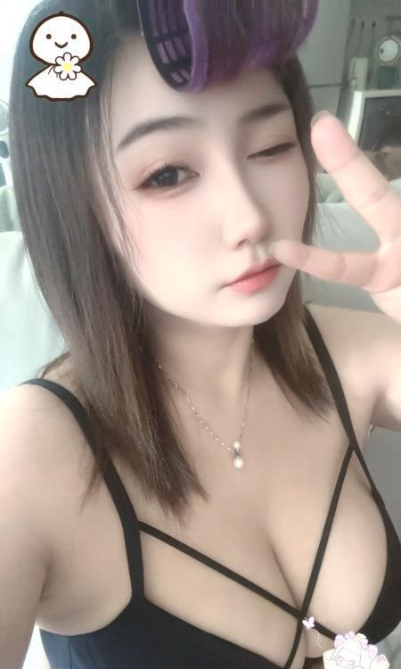 天府二街大胸允儿